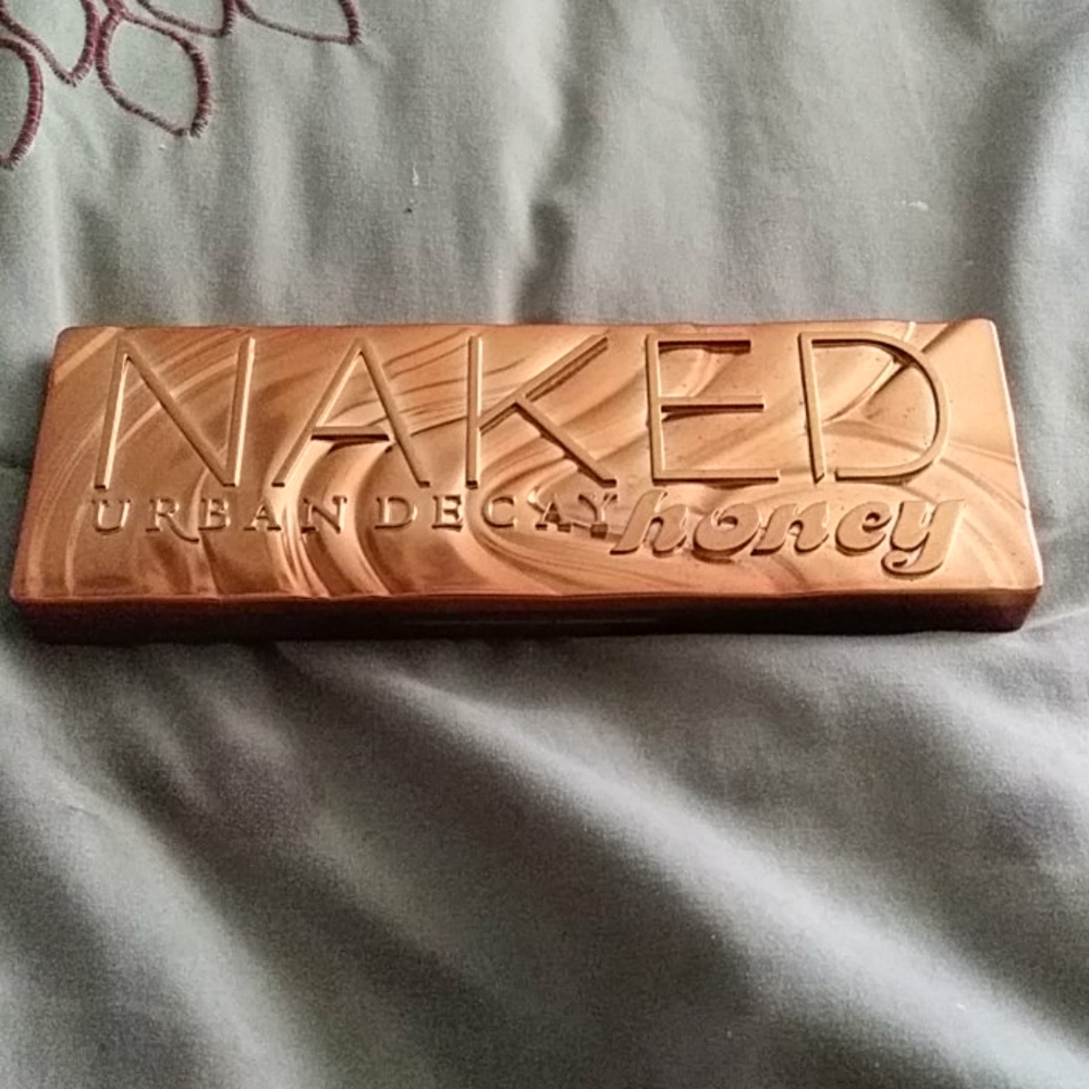 Urban Decay Naked Honey Eyeshadow Palette